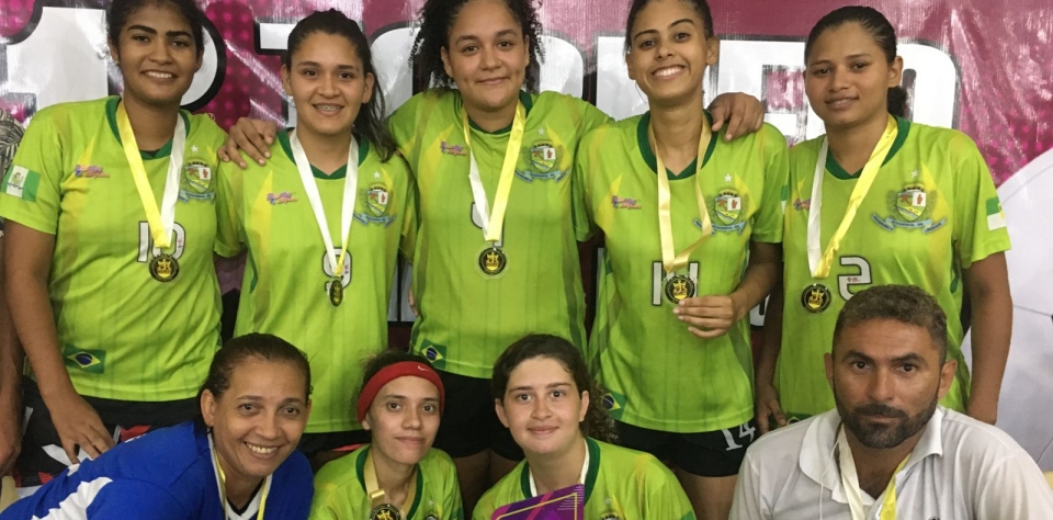Time feminino de Goianinha conquista o 1º lugar em torneio de futsal